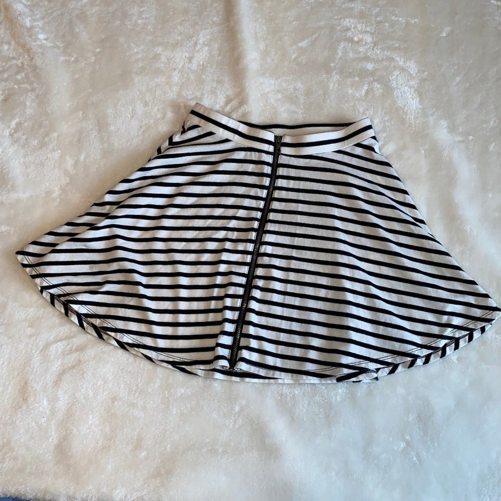 American Eagle Outfitters XS Fit & Flare skir…